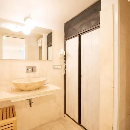 Restart Borghese Apartment